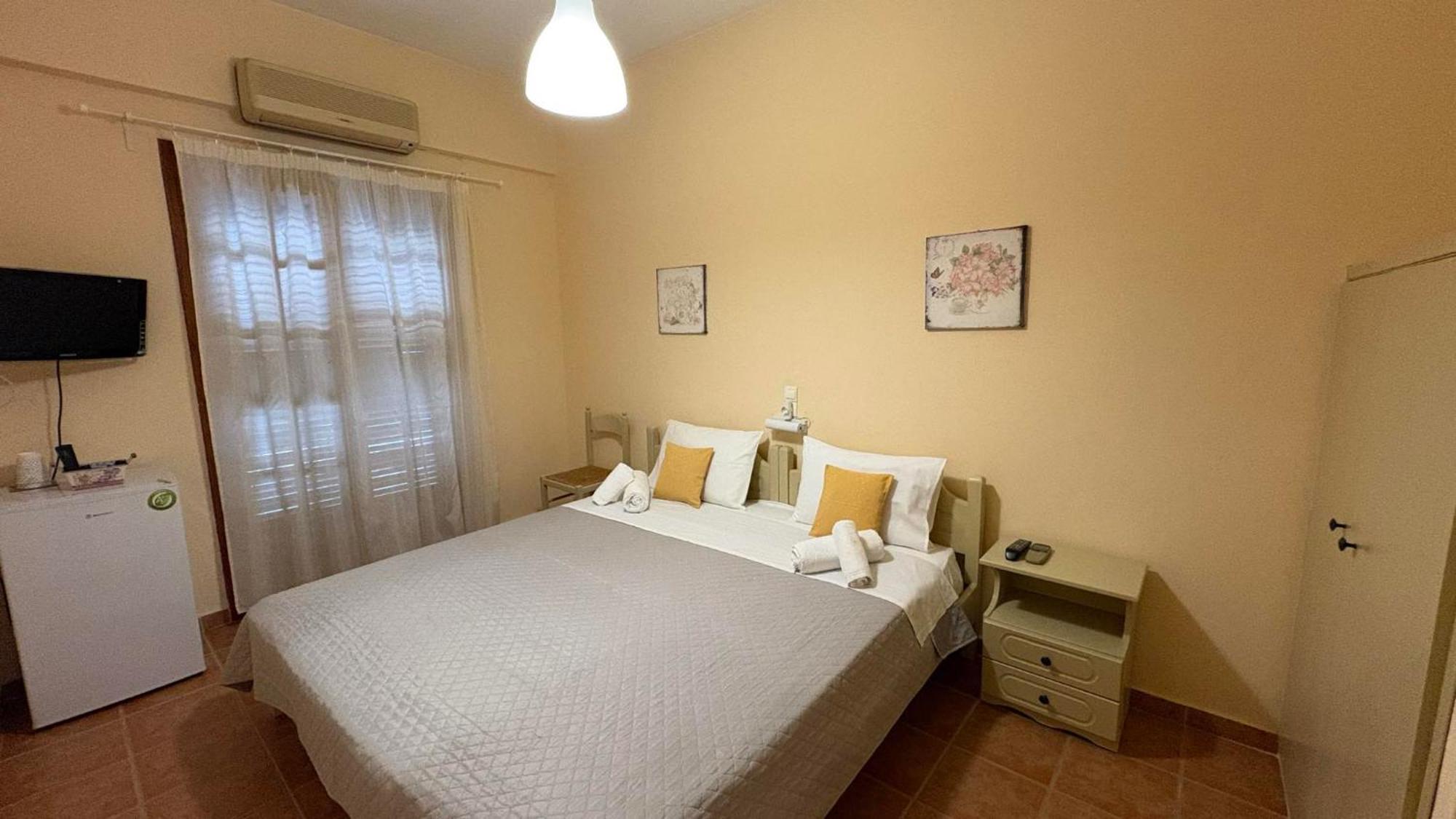Romanza Rooms Poúlithra Extérieur photo
