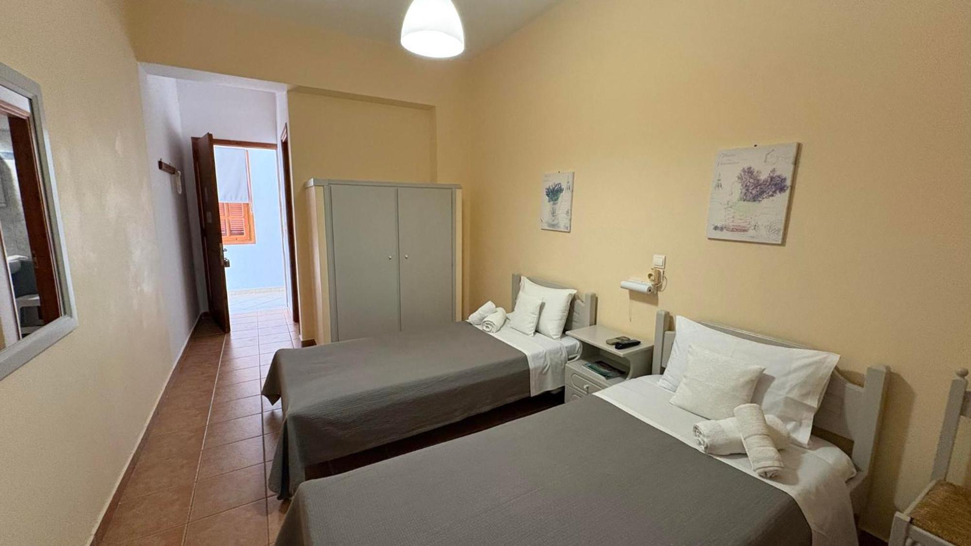 Romanza Rooms Poúlithra Extérieur photo