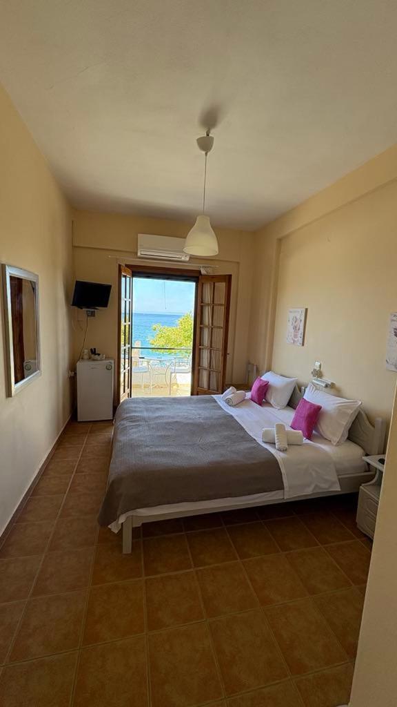 Romanza Rooms Poúlithra Extérieur photo